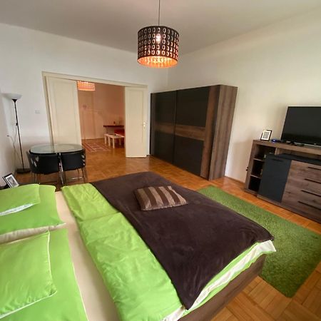 Holiday Apartments & Rooms Next Danube Promenade Budapest Eksteriør billede