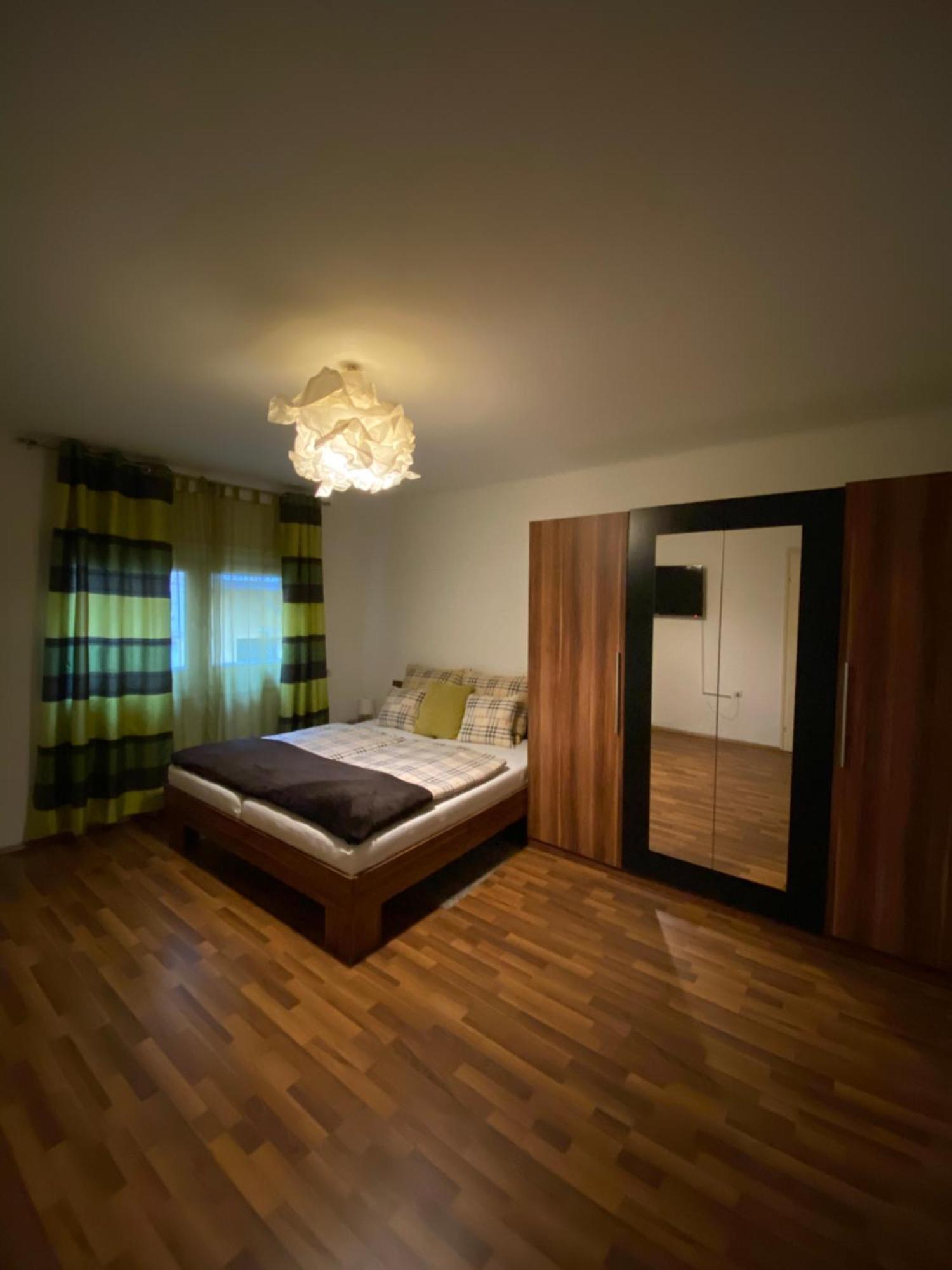 Holiday Apartments & Rooms Next Danube Promenade Budapest Eksteriør billede