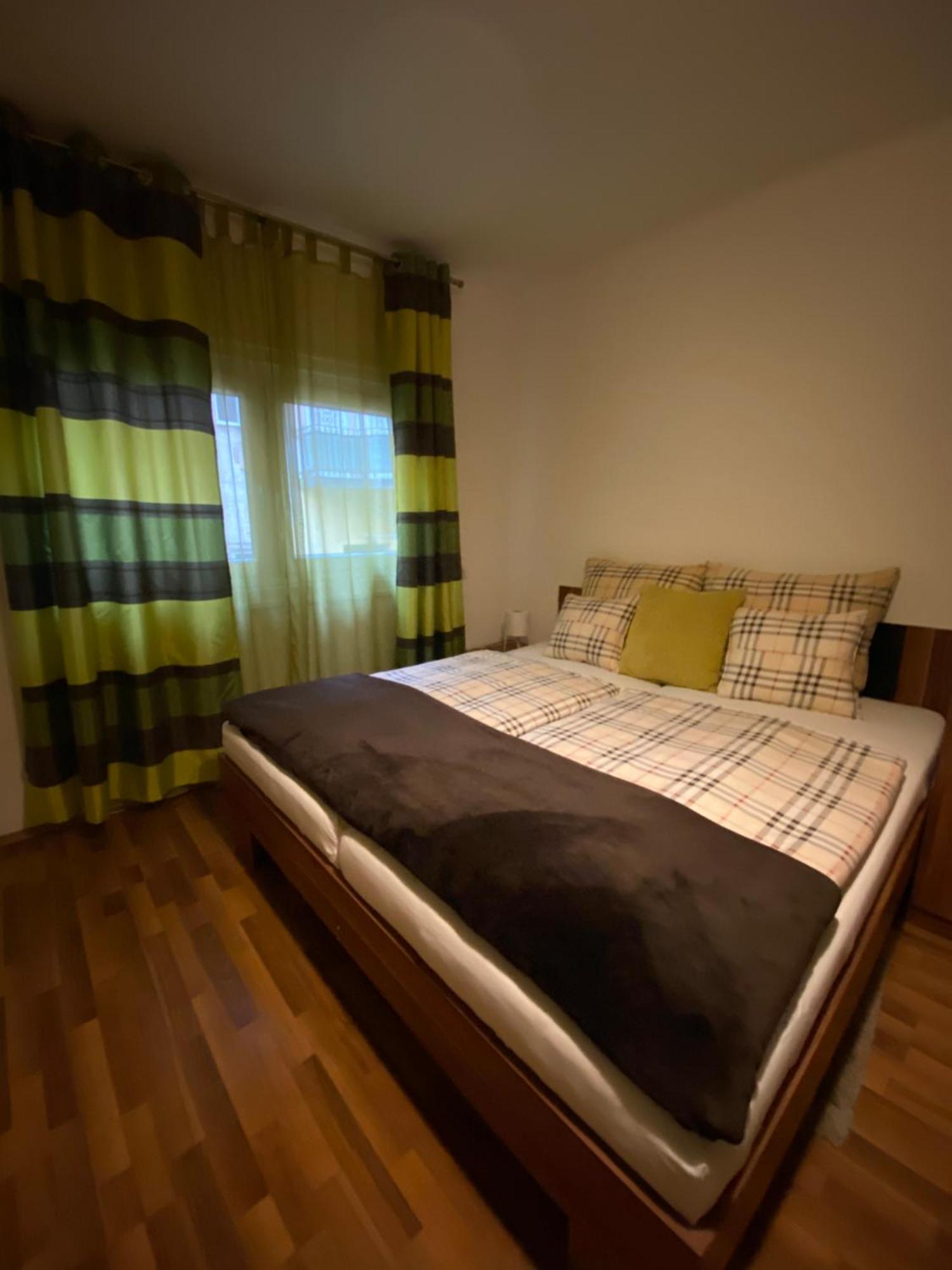 Holiday Apartments & Rooms Next Danube Promenade Budapest Eksteriør billede