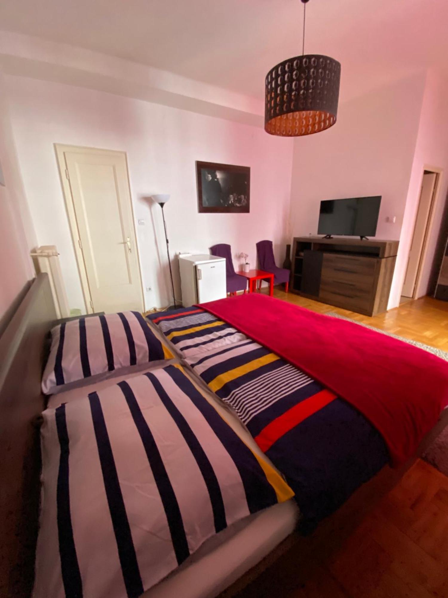 Holiday Apartments & Rooms Next Danube Promenade Budapest Eksteriør billede