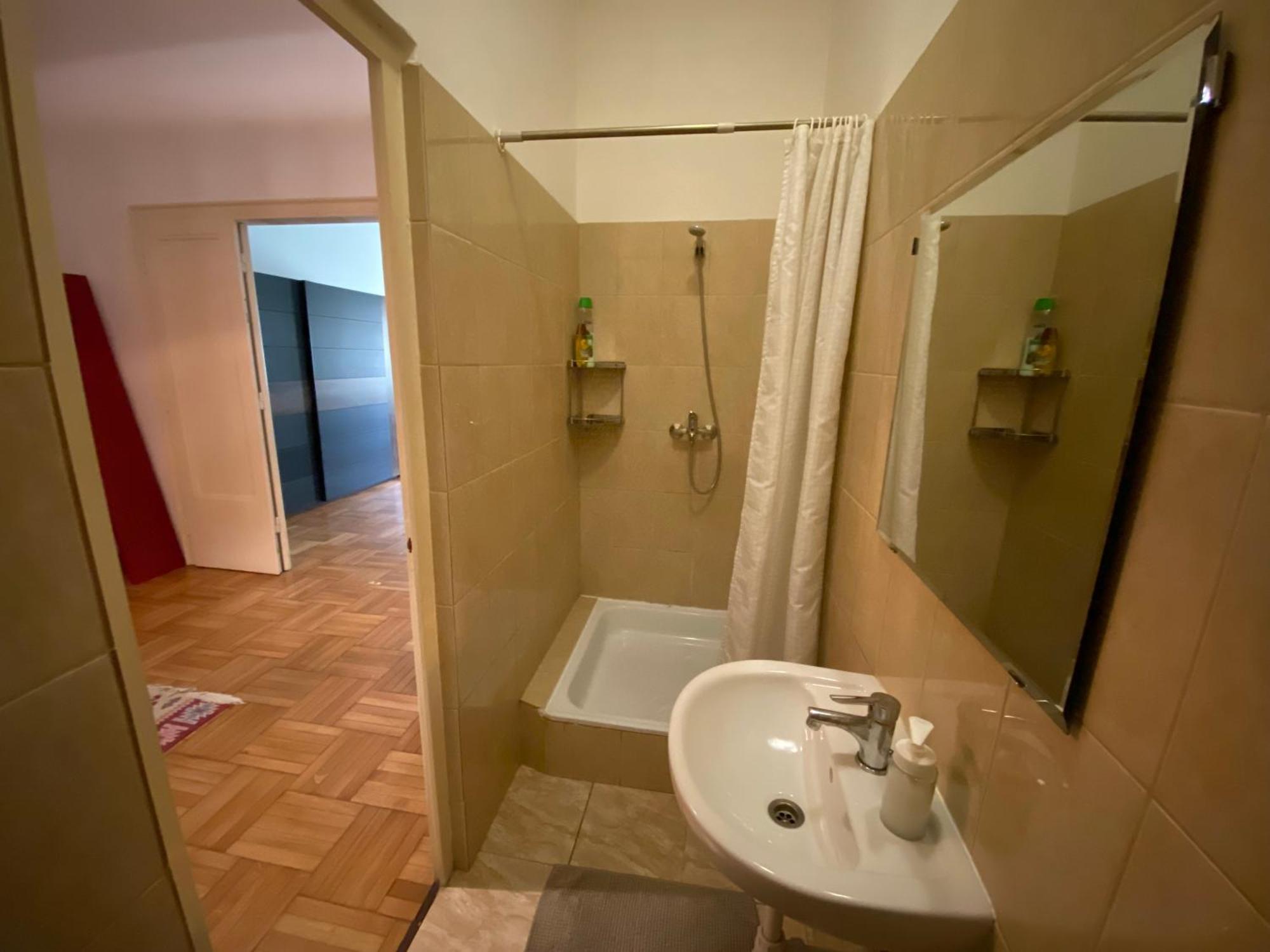 Holiday Apartments & Rooms Next Danube Promenade Budapest Eksteriør billede